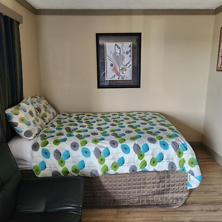 Alahart Motel ドーソン・クリーク エクステリア 写真