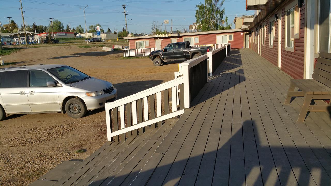 Alahart Motel ドーソン・クリーク エクステリア 写真